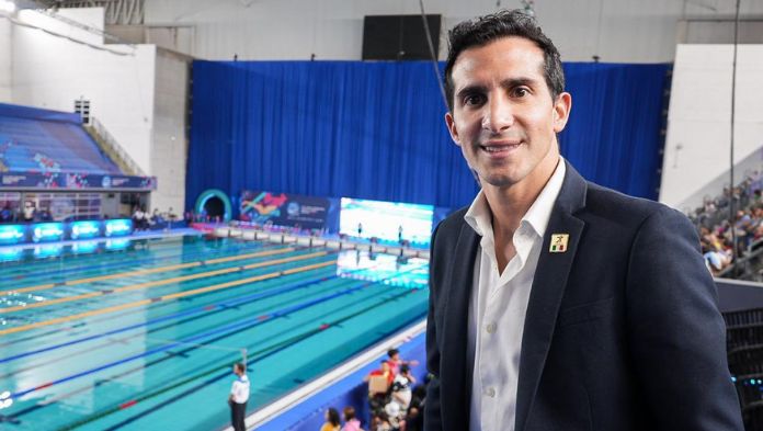 Rommel Pacheco busca solución a becas de Conade, pero sin demandas