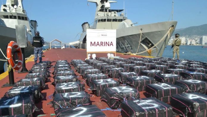 Semar asegura 3 mil 600 kilos de cocaína en costas de Guerrero