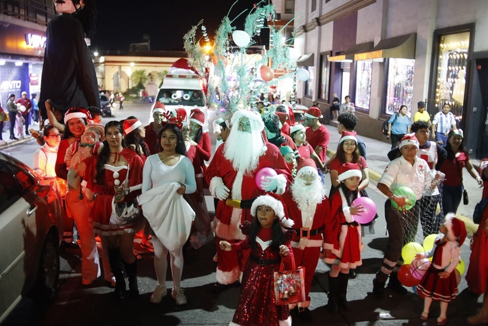 Desfile Navideño de Bomberos en San Andrés Tuxtla