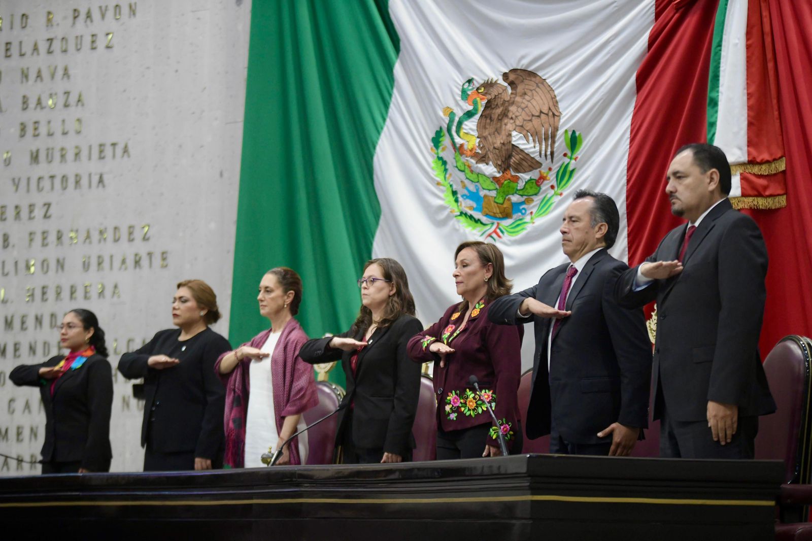 Acude Sheinbaum a toma de protesta de Rocío Nahle en Veracruz