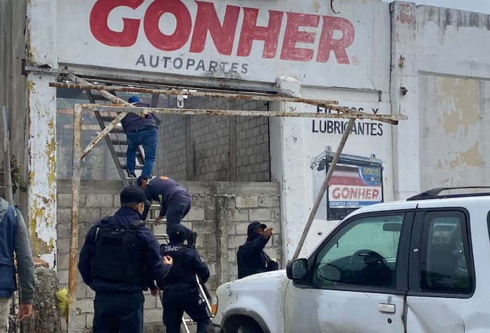 Hallan mu£rtø a masculino tras un incendio en un local abandonado, en Poza Rica