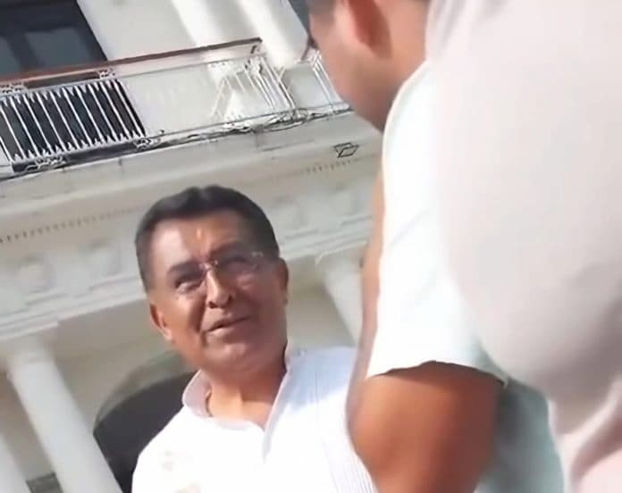 Alcalde de Coatepec así amenazó a ciudadanos si protestan el día de su informe