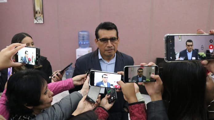 Denunciarán la compra de tabletas a sobrecosto en Congreso de Veracruz