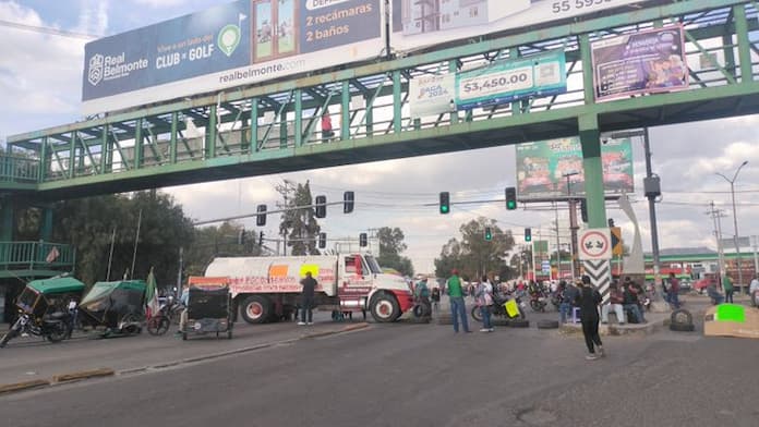 Alcalde de Ecatepec habría gastado 2.5 mdp en fiesta de XV años de su hija mientras empleados exigen pagos