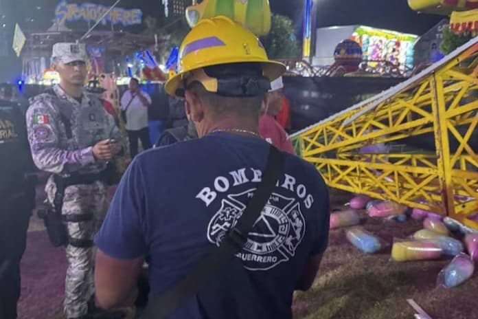 VIDEOS | Colapsa juego mecánico en la Feria de Acapulco
