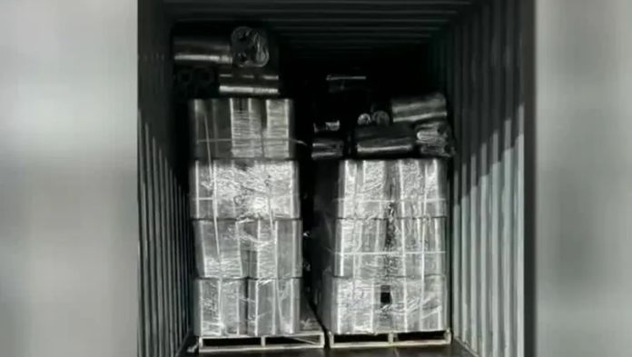 Semar asegura casi 300 kilos de metanfetamina en Veracruz; viajaban a un país de África
