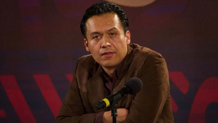 Marx Arriaga gasta en la SEP 87 millones de pesos en libros que acabaron embodegados