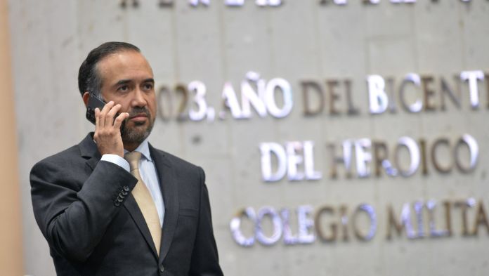 Fernando Yunes pide denunciar derroches de LXVI Legislatura