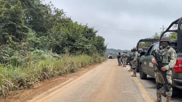 Confirma FGE muerte de dos policías de San Juan Evangelista tras ataque armado