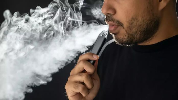 Alerta Cofepris sobre los riesgos a la salud de los vapeadores