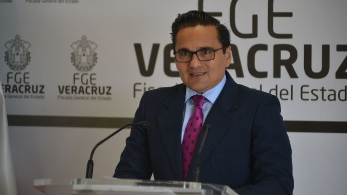 ‘Inhabilitan’ temporalmente a Winckler y otros exfuncionarios de la Fiscalía de Veracruz