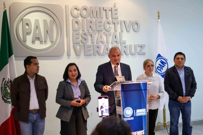 Pésimas condiciones de carreteras de Veracruz pone en riesgo las vacaciones