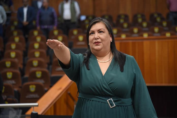 Designa Congreso a nueva contralora de la CEDHV