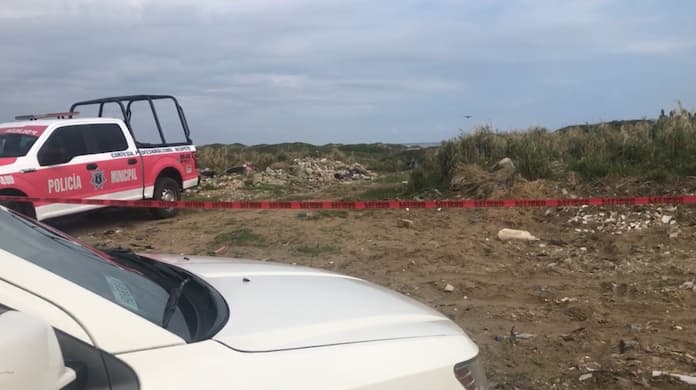 Hallan cu£rpø en la playa sobre el bulevar Quetzalcóatl, Coatzacoalcos