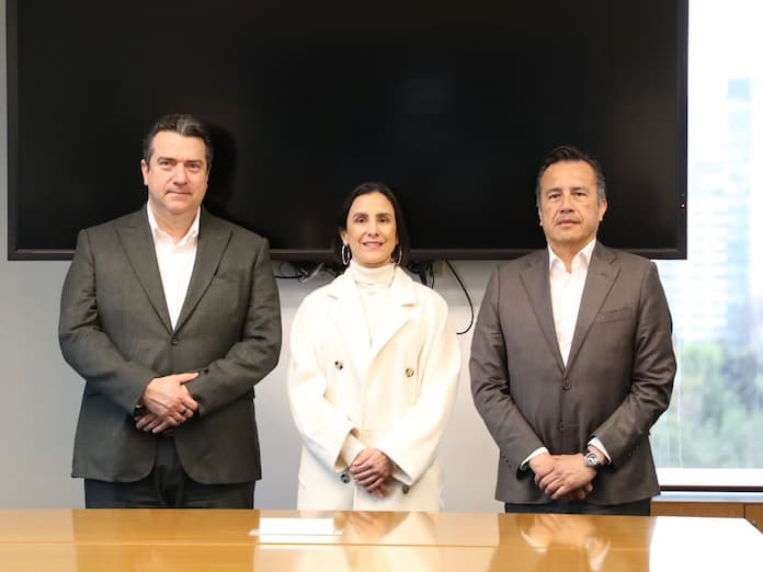 Asume Cuitláhuac el cargo de director de Cenegas