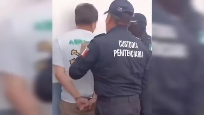 Custodios golpean a ‘Fofo’ Márquez: ya los despidieron