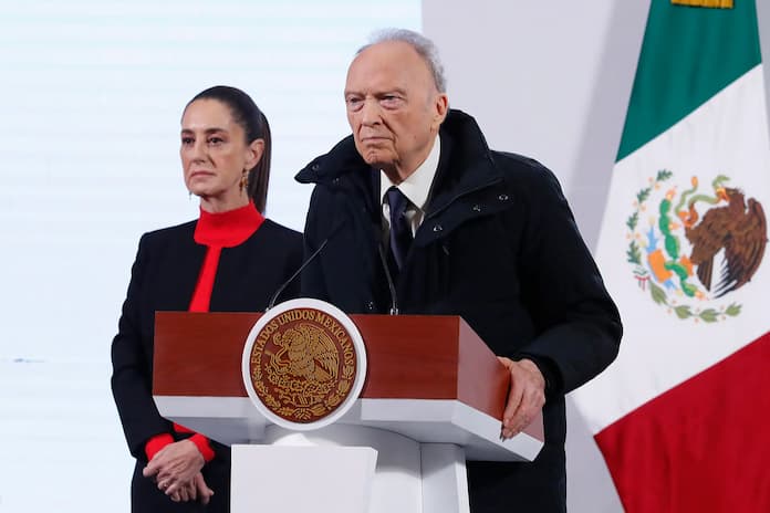 Gertz Manero denuncia conspiración en tráfico de armas desde EU a México