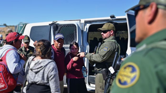 La IP mexicana puede dar 5 mil empleos a deportados de EU