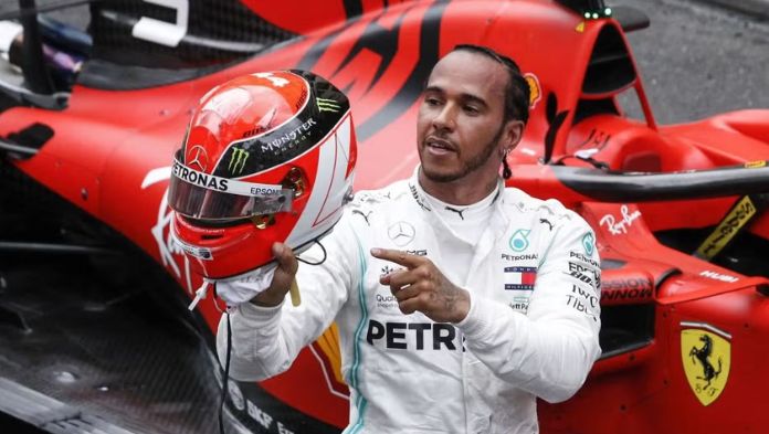 Ferrari anuncia a Lewis Hamilton como su piloto para 2025