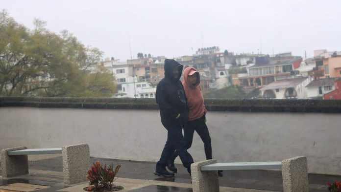 Viene ambiente frío por temporal invernal en Veracruz