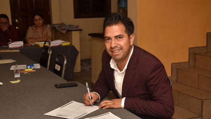Secuestran 2 horas a alcalde en Guanajuato