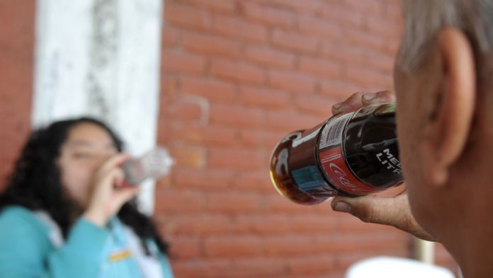 Bebidas azucaradas provocan 46 mil muertes