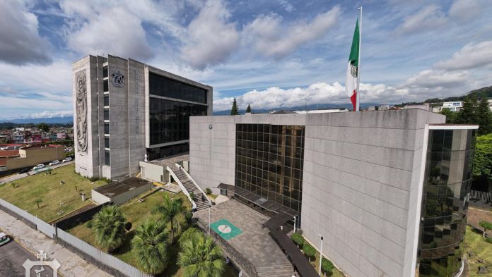 Exhiben a jueza de Xalapa por ordenar pensión de 5 pesos