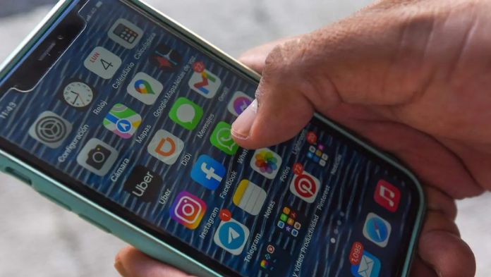 ¡Cuidado! Condusef lanza alerta por estafadores que se hacen pasar por bancos vía WhatsApp; este es su modo de operar