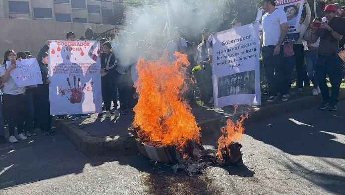 Marchan miles por la paz en ciudades de Sinaloa: «Fuera Rocha» , exigen