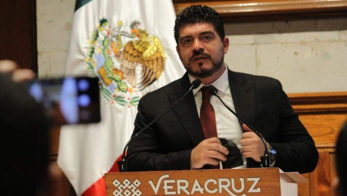 Zenyazen Escobar culpa a su «mano derecha» por empresas fantasmas en la SEV
