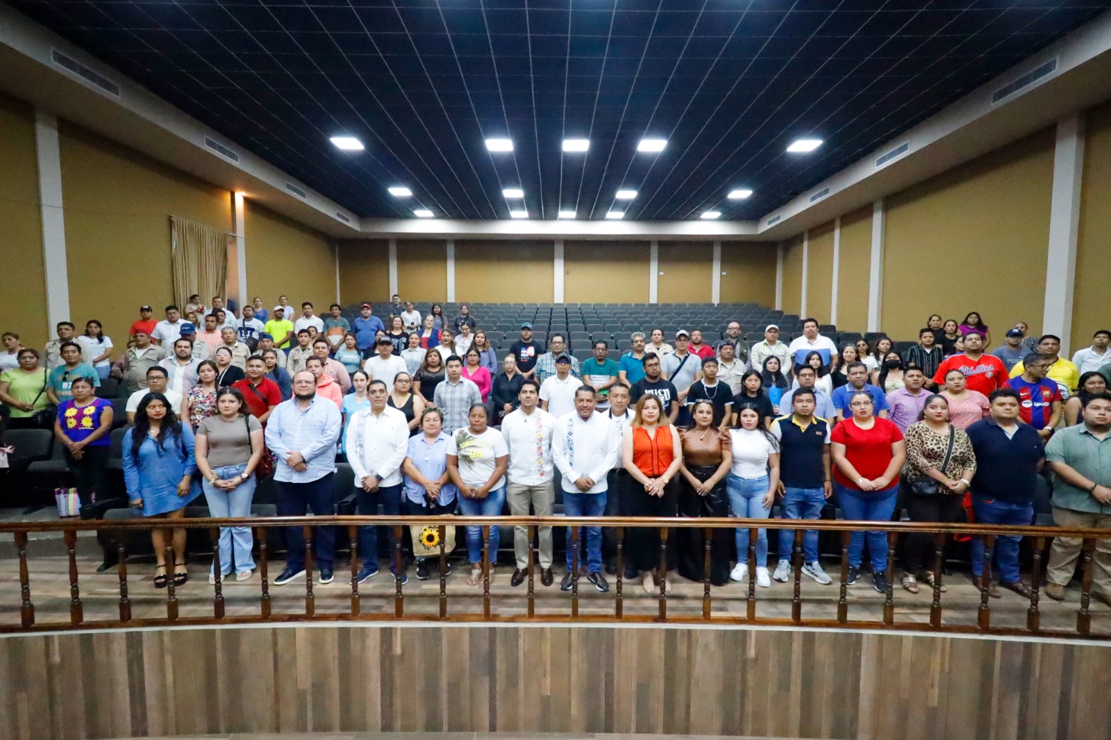 Capacitan a personal del Ayuntamiento de San Andrés Tuxtla, en materia de previsión social y productividad