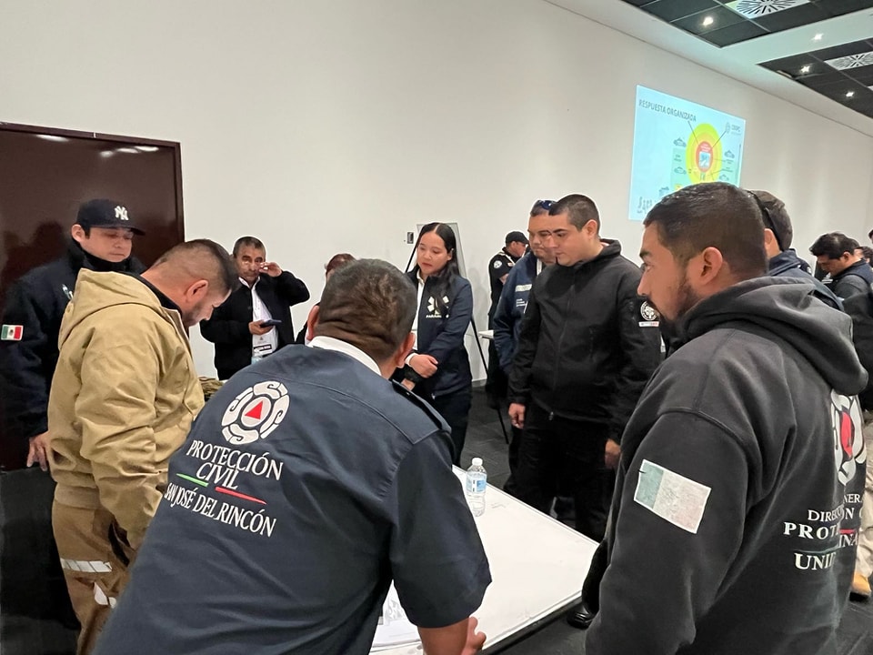 Asiste personal de Protección Civil Municipal de San Andrés Tuxtla a la Reunión Nacional de PC para el inicio de la Temporada de Incendios Forestales 2025