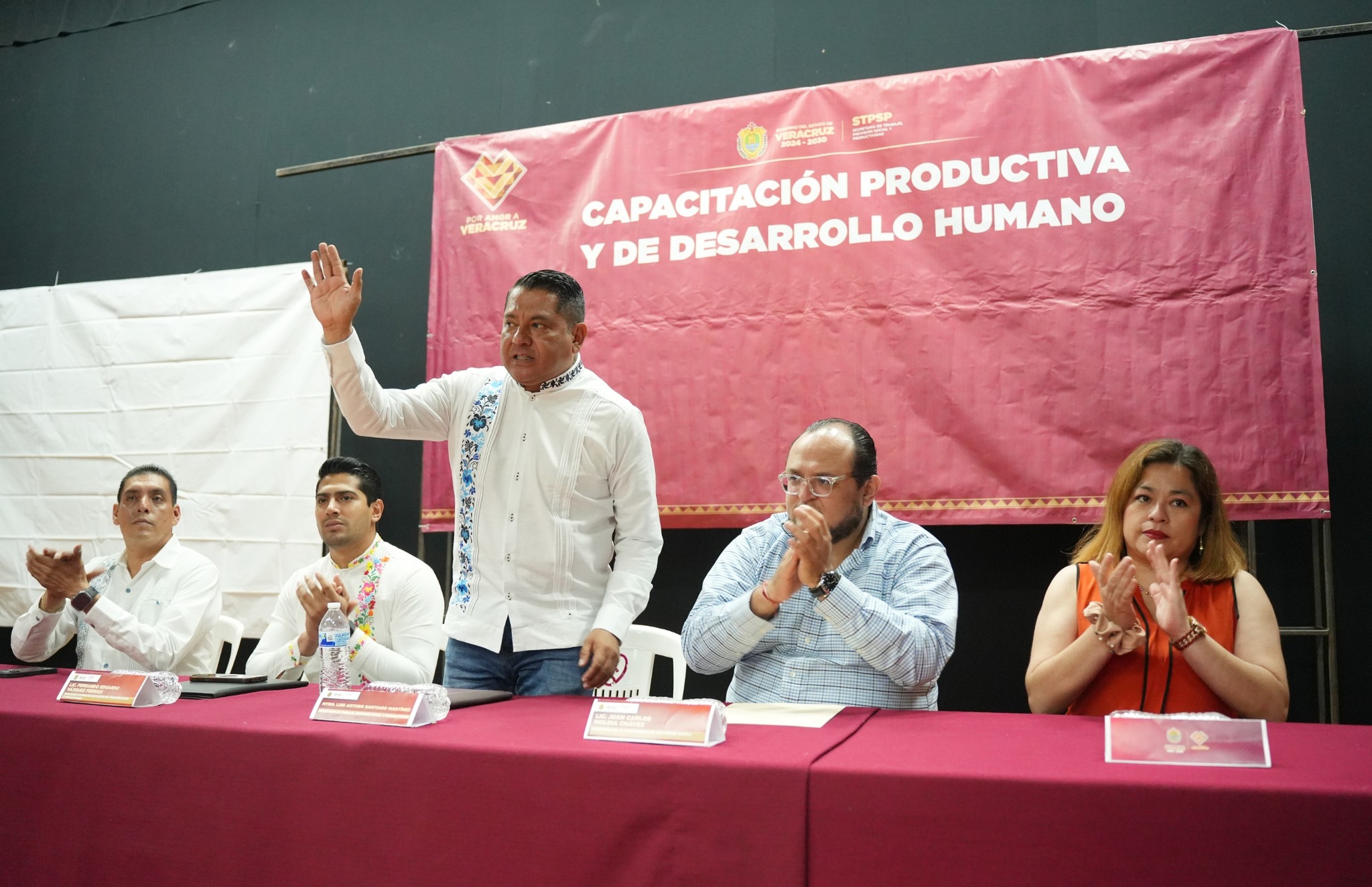 Capacitan a personal del Ayuntamiento de San Andrés Tuxtla, en materia de previsión social y productividad