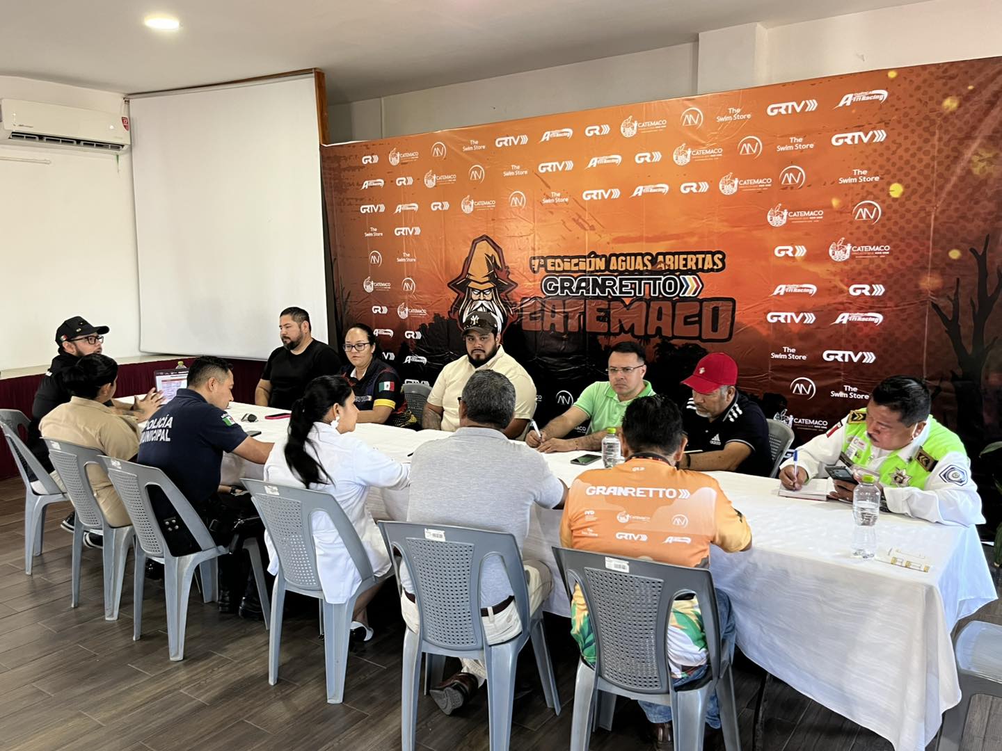 Se reúnen autoridades de Salud de Catemaco y organizadores por l 7ª Edición de Aguas Abiertas Gran Retto