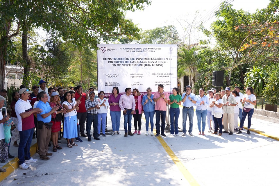 Con pavimentación de calidad, autoridades municipales contribuyen a la urbanización de circuitos viales en Tilapan