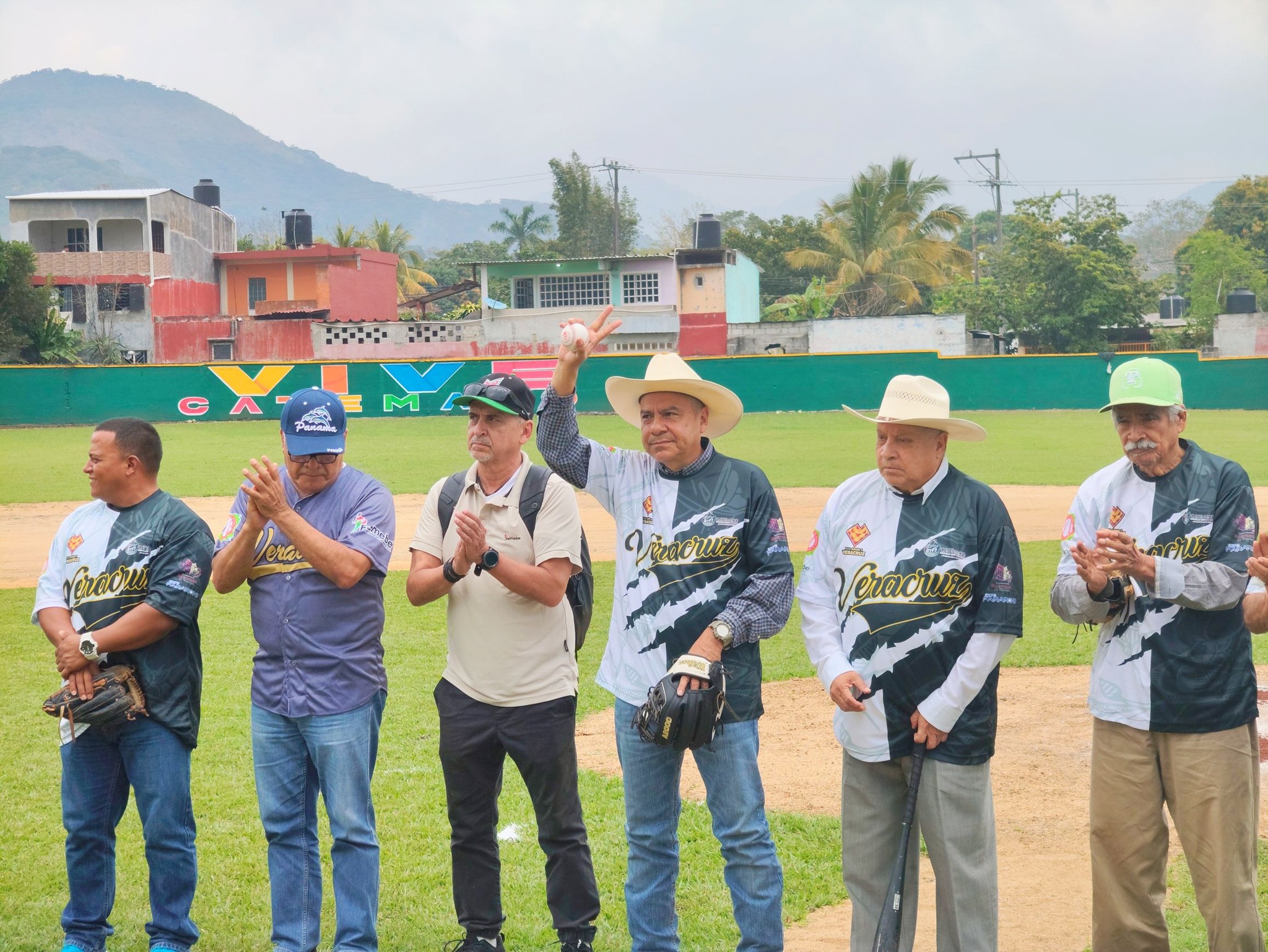 ¡Catemaco vive toda la pasión del arranque del Campeonato U-15!