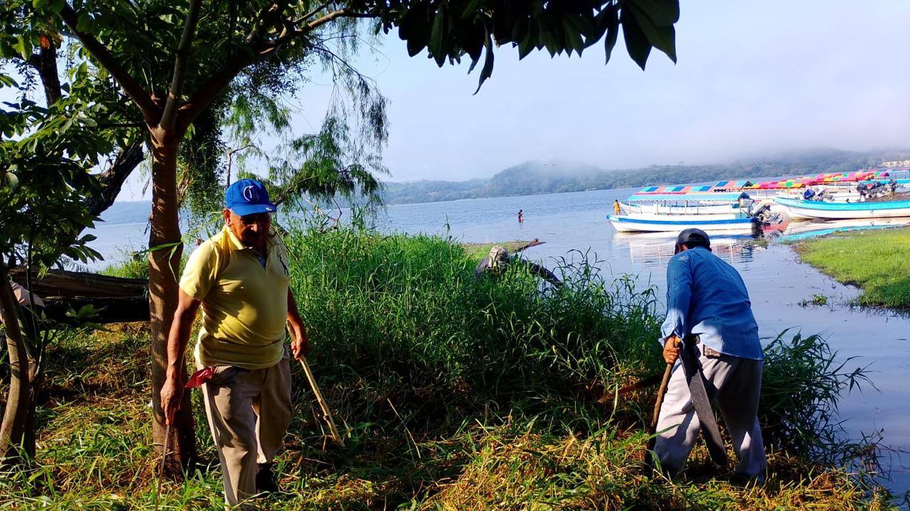 Reconocen en Catemaco el trabajo del equipo de Parques y Jardines