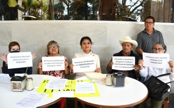 Financieras ahora embargan pensiones de adultos mayores, alerta Barzón