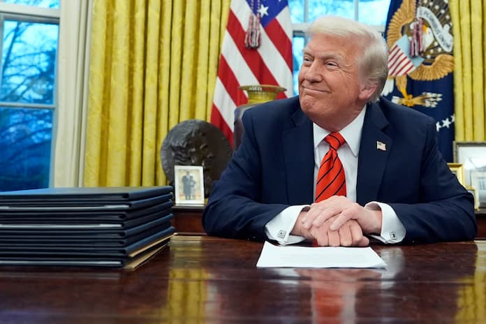 Trump estableció el 12 de marzo como la fecha de entrada en vigor de los nuevos aranceles del 25% al acero y al aluminio