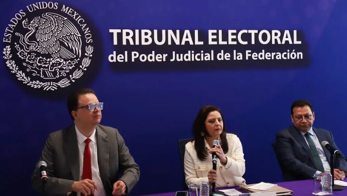 FGR investiga a 2 jueces por fallos contra reforma judicial