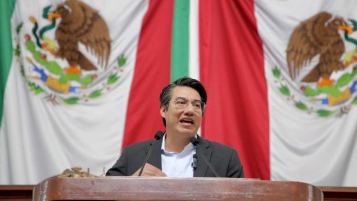 Propone PAN multas de tránsito proporcionales a valor de vehículo