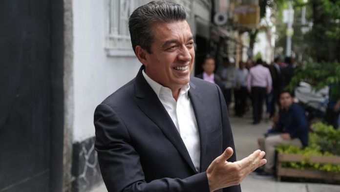 Exgobernador interino de Chiapas pide a Trump evaluar credenciales de Rutilio Escandón para ocupar consulado en Florida