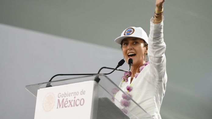 Vamos a rehabilitar todas las carreteras de Veracruz: Claudia Sheinbaum