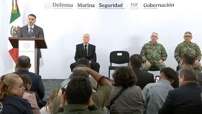 Gobierno justifica entrega de 29 narcos a EU; jueces podían liberarlos, señala SSPC
