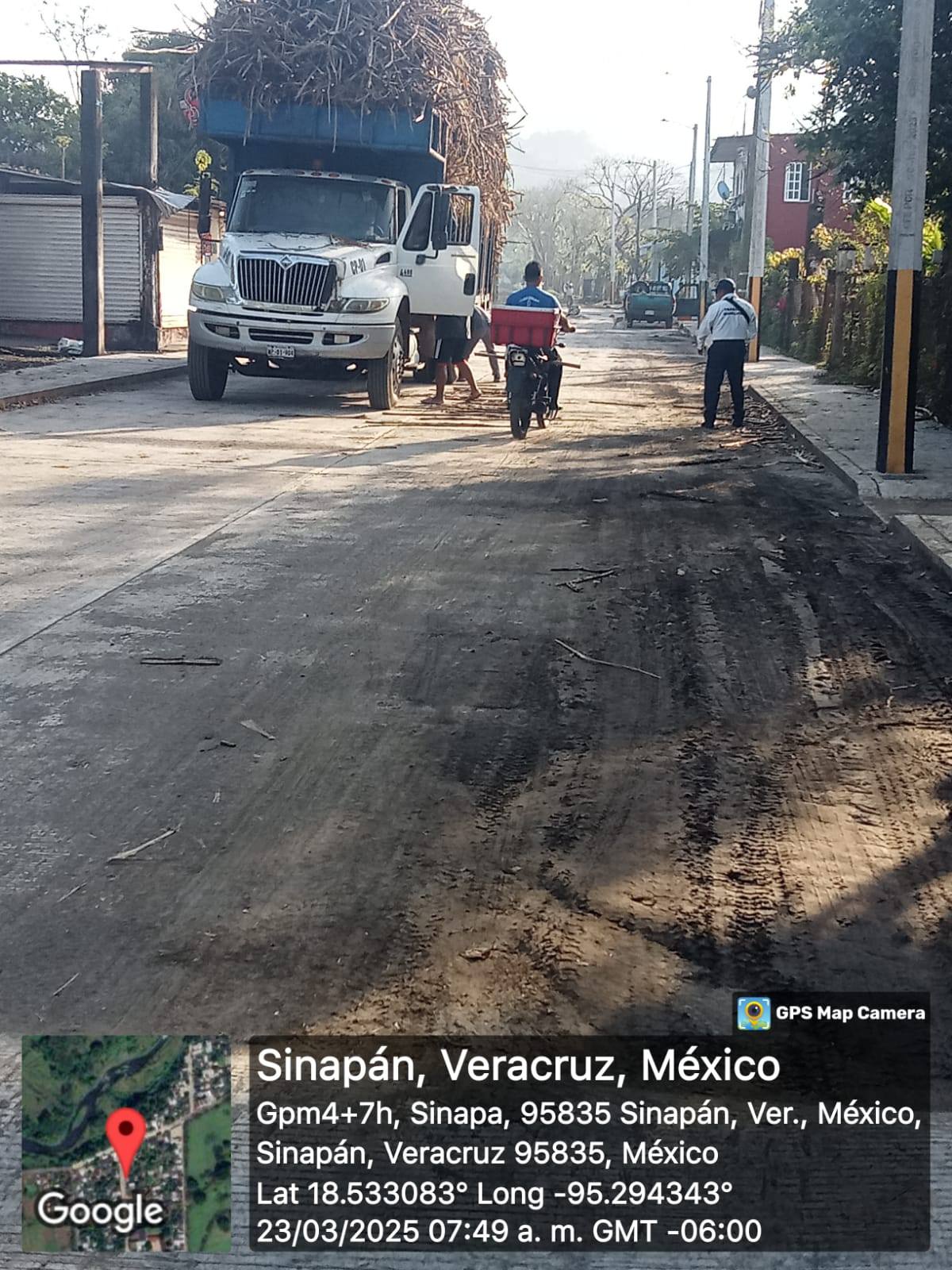 Realiza Tránsito Municipal operativo en el camino de Tapalapan-Sinapan, en Santiago Tuxtla