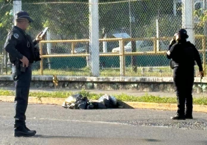 Abandonan bolsas con r£støs humanøs