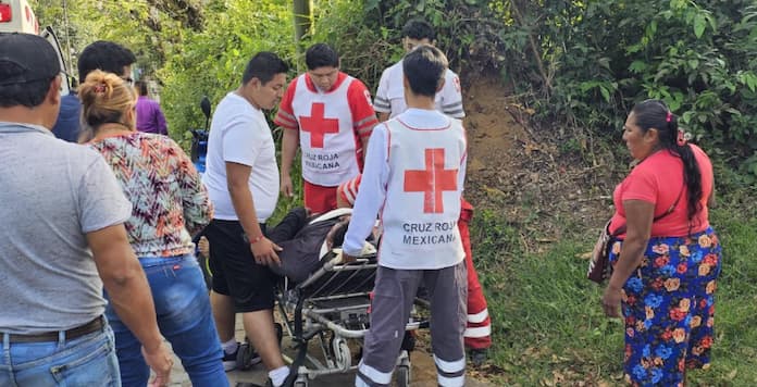 Hombre resulta les1onado en accidente en cuatrimoto, en San Andrés Tuxtla