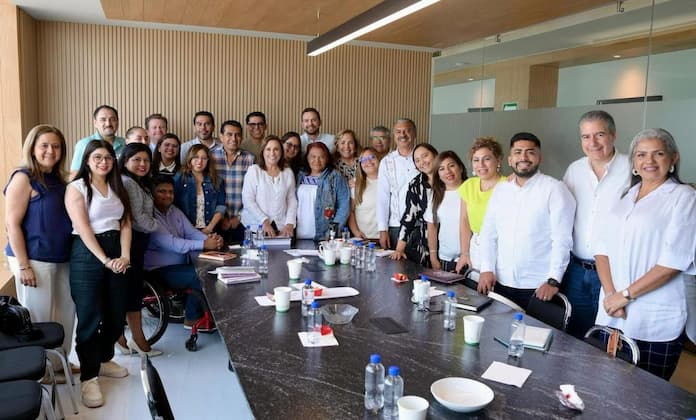 Se reúne Rocío Nahle con diputados de Veracruz