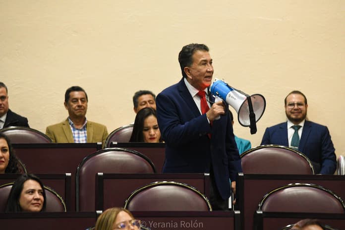 Diputado Héctor Yunes denunciará ante FGR a presidenta de Mesa Directiva del Congreso Local