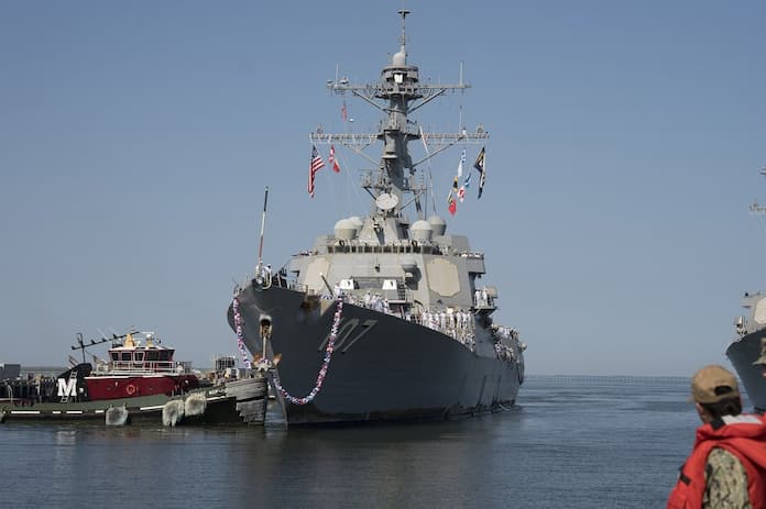 USS Gravely, el poderoso buque destructor que EE. UU. envió al Golfo de México